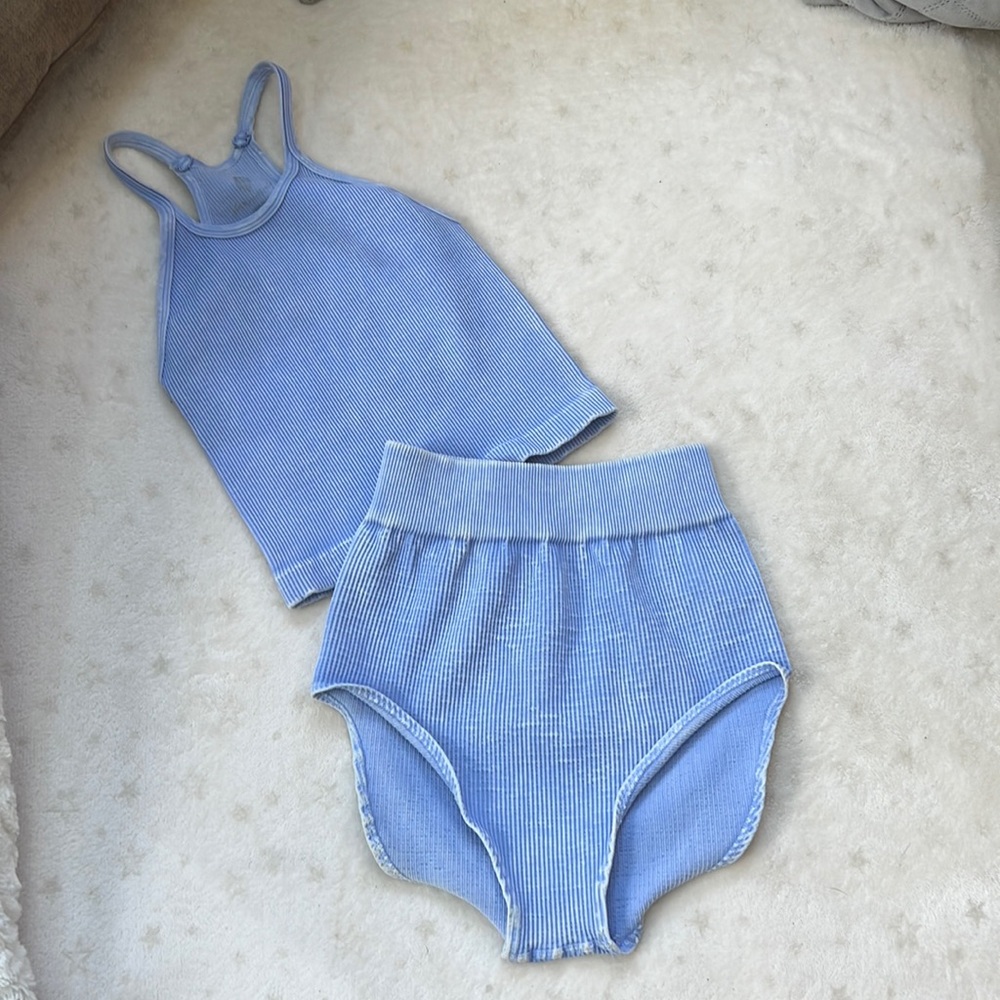 NEW- 🌺free people happiness run brief short and happiness long run set